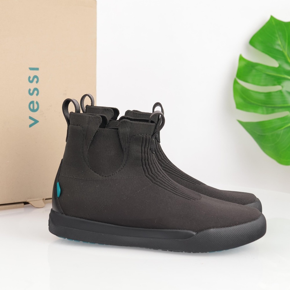Vessi Womens Weekend Chelsea Boot Size 8 Waterproof All Black Booties Sneakers